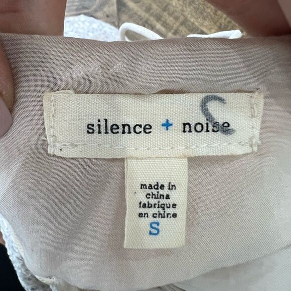 ⭐️ 3/$30 SILENCE & NOISE Sleeveless Snake Print Dress. Open Back. Size Small - Picture 7 of 8